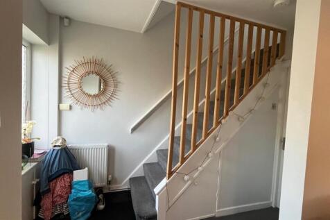 Highwood Avenue, Moortown, Leeds photo 5