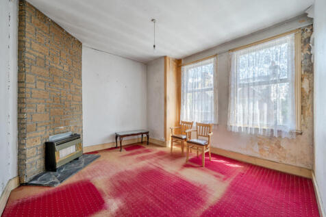 1472068-6-6a280f3...