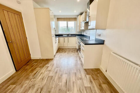 Greenside Lane, Hoyland, Barnsley, S74 photo 3