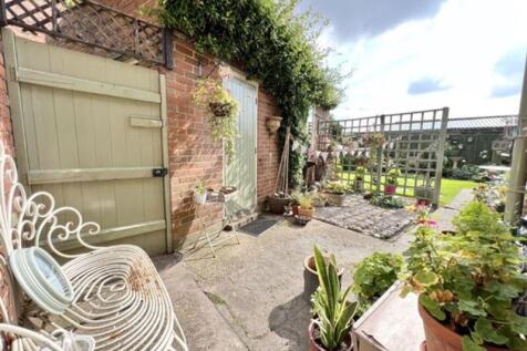 Patio to rear garden