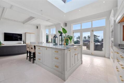 Living Kitchen C