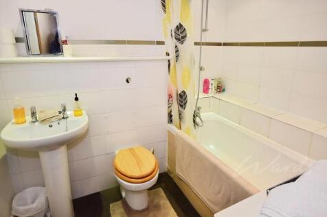 PHARALOPE BATHROOM