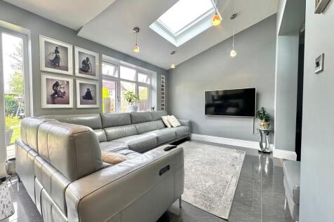 PHOTO-2025-09-07-...