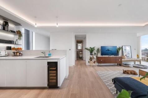 Living Room / Kitchen