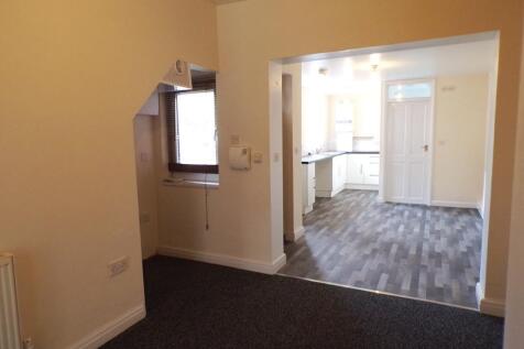Through Lounge / Kitchen Area