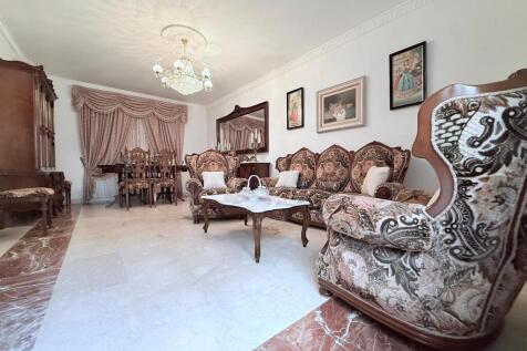 Lounge 2