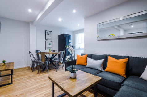 60b Derby, Living Room 2