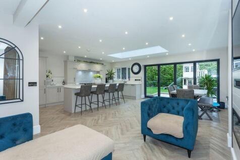 OPEN PLAN LIVING DINING KITCHEN