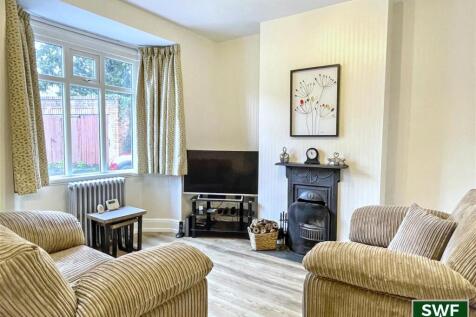 Living room2.2.jpg