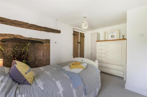 Lower End Farmhouse, 10 High Street South, Tiffiel