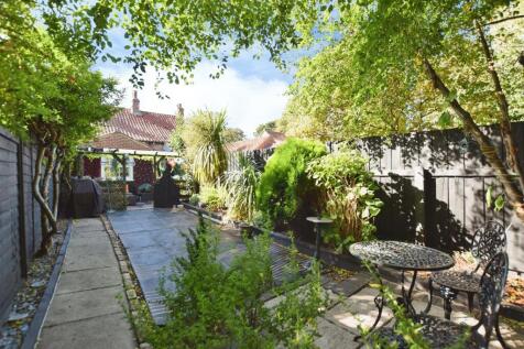 4b13dee8-garden 20a.JPG