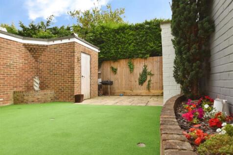 166cb062-garden 20planter.JPG