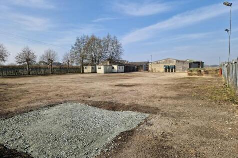 yard area .jpg
