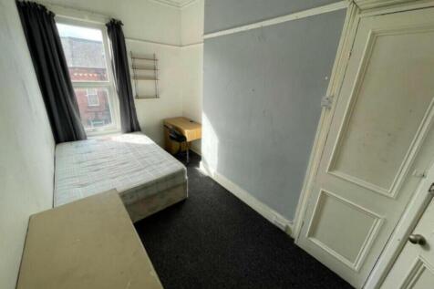 Regent Park Terrace, Leeds photo 5