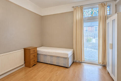 York Road, Southend-On-Sea  photo 4