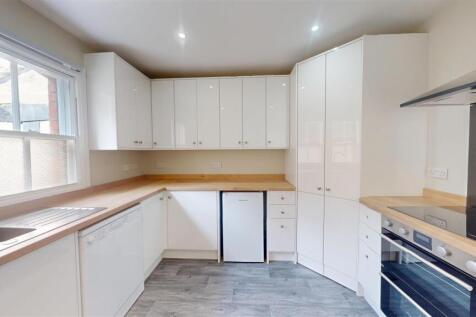 High Street, 46a Kitchen.jpg