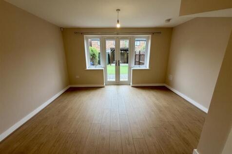 Swan Road, Lakeside, Doncaster photo 3