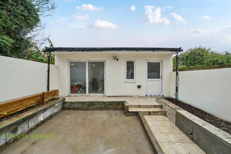 723617d9-a095-4d0...