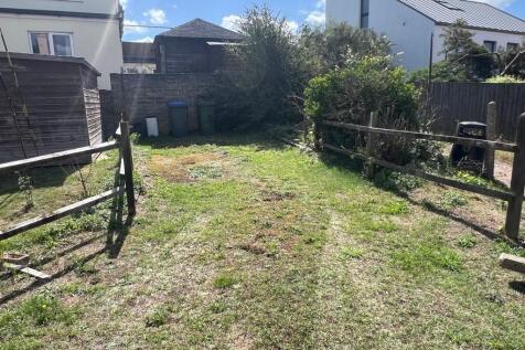 IMG-20250805-WA00...