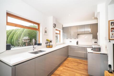 Open Plan Kitchen/Dining/Family Room