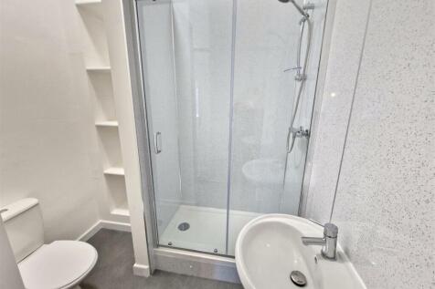 Shower room.jpg