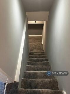 Manchester Road, Huddersfield, HD4 photo 5