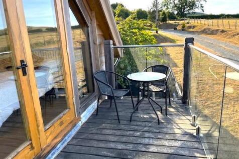 Balcony - Garage/Studio