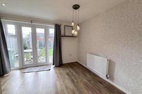 Hawthorn Close, Shavington , Crewe, Cheshire , CW2 5ST photo 5