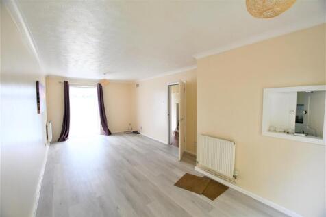 Gordan Richards living 2.JPG