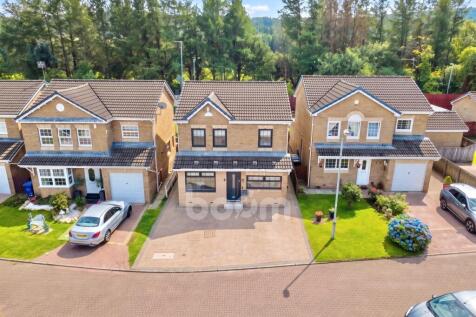 Woodlands Crescent, Johnstone renovated three bedr