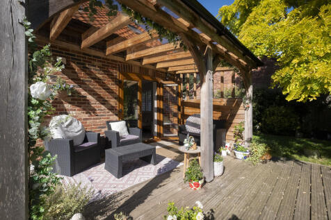 HollyHouse