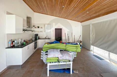 Villa in Serra do Bouro