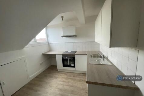 Greenway Road, Birkenhead, CH42 photo 3