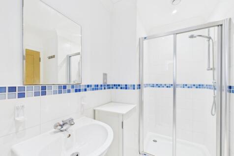 CAM05546G0-PR0051-STILL042