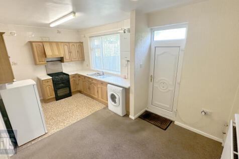 Southey Hall Drive, Sheffield photo 3