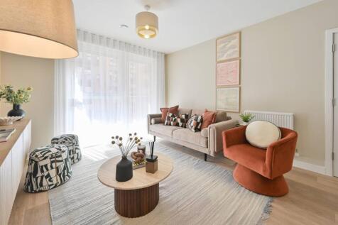 London, NW9 - property photo