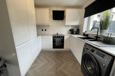 Kitchen a.JPG