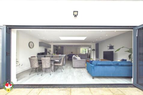 Open Plan Lounge / Diner / Kitchen
