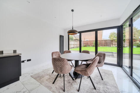 1387610-13-6938a9...