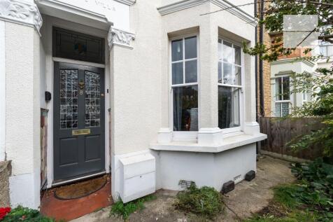 8 Connaught Road_0044.jpg