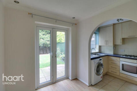 Woodvale Avenue, Lincoln photo 4