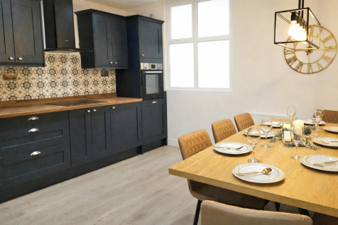 dining kitchen.png