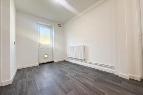 3 Bed Family Home Exmouth photo 4