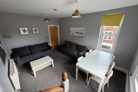 6-bed flat on Alma Road, Clifton, Bristol, BS8, £5,700/mo