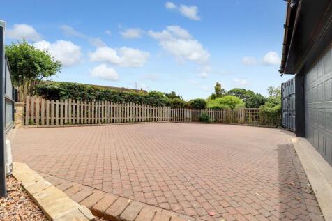 47- Rob Hammond EweMove Pontefract