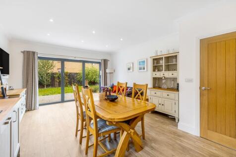 3 Rainbow Court (Pinchbeck)-23.jpg