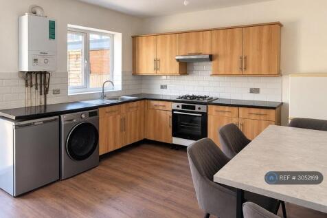 Kitchen/Living Area
