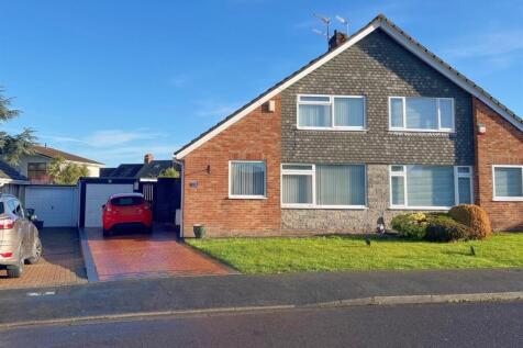 Front shot of property (1).jpg