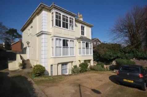 2 Bed Unfurnished Flat
