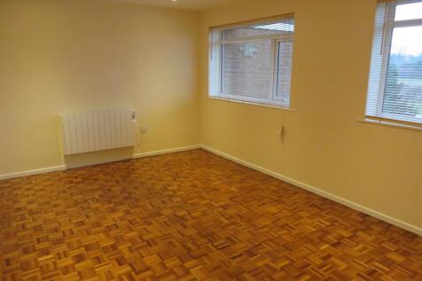 Dereham Court, Leamington Spa photo 5
